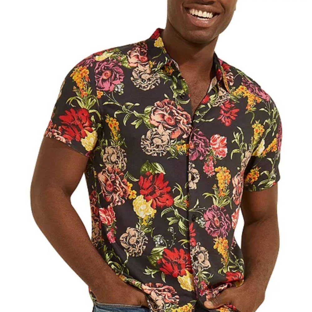 Guess men’s Retro Modern Tropical Bold Vacation Vintage Bloom Rich Vibrant Small